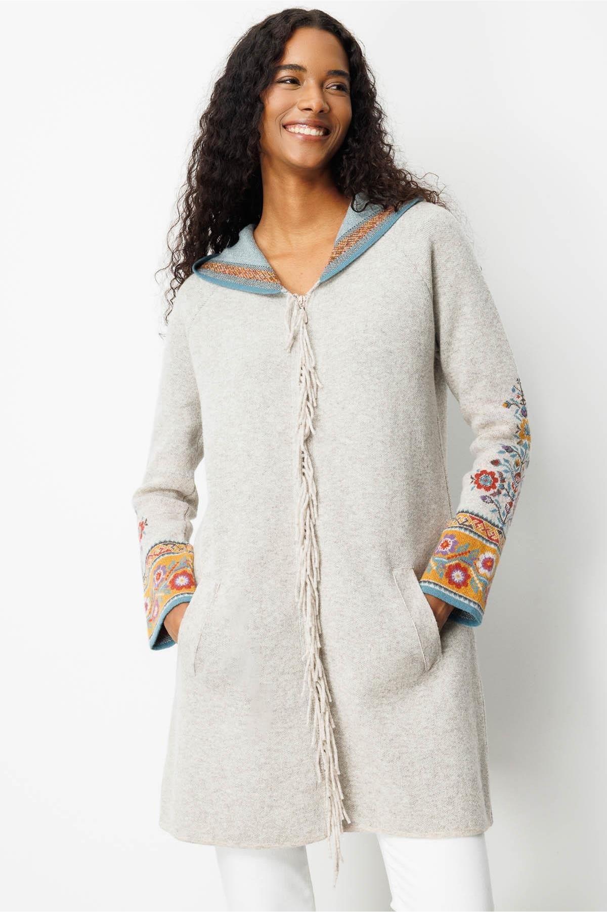 Kapüşonlu Kilim Jakarlı Püsküllü Hırka