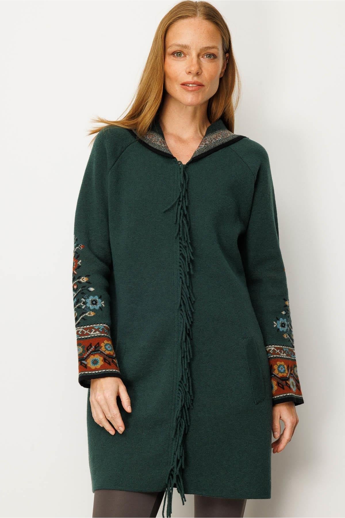 Kapüşonlu Kilim Jakarlı Püsküllü Hırka