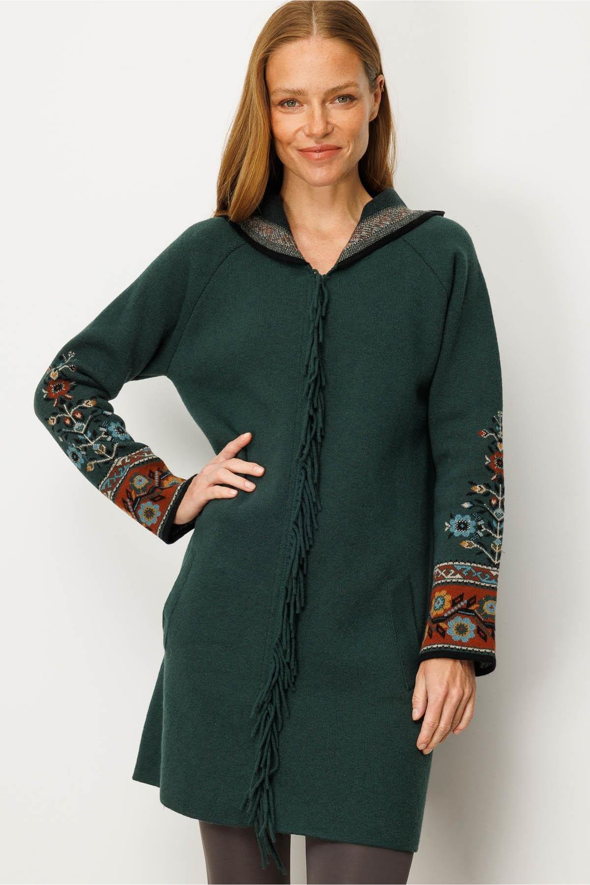 Kapüşonlu Kilim Jakarlı Püsküllü Hırka