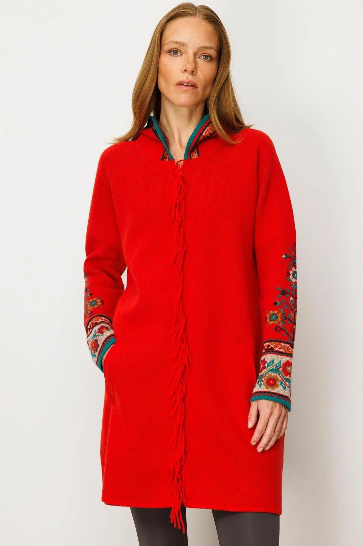 Kapüşonlu Kilim Jakarlı Püsküllü Hırka