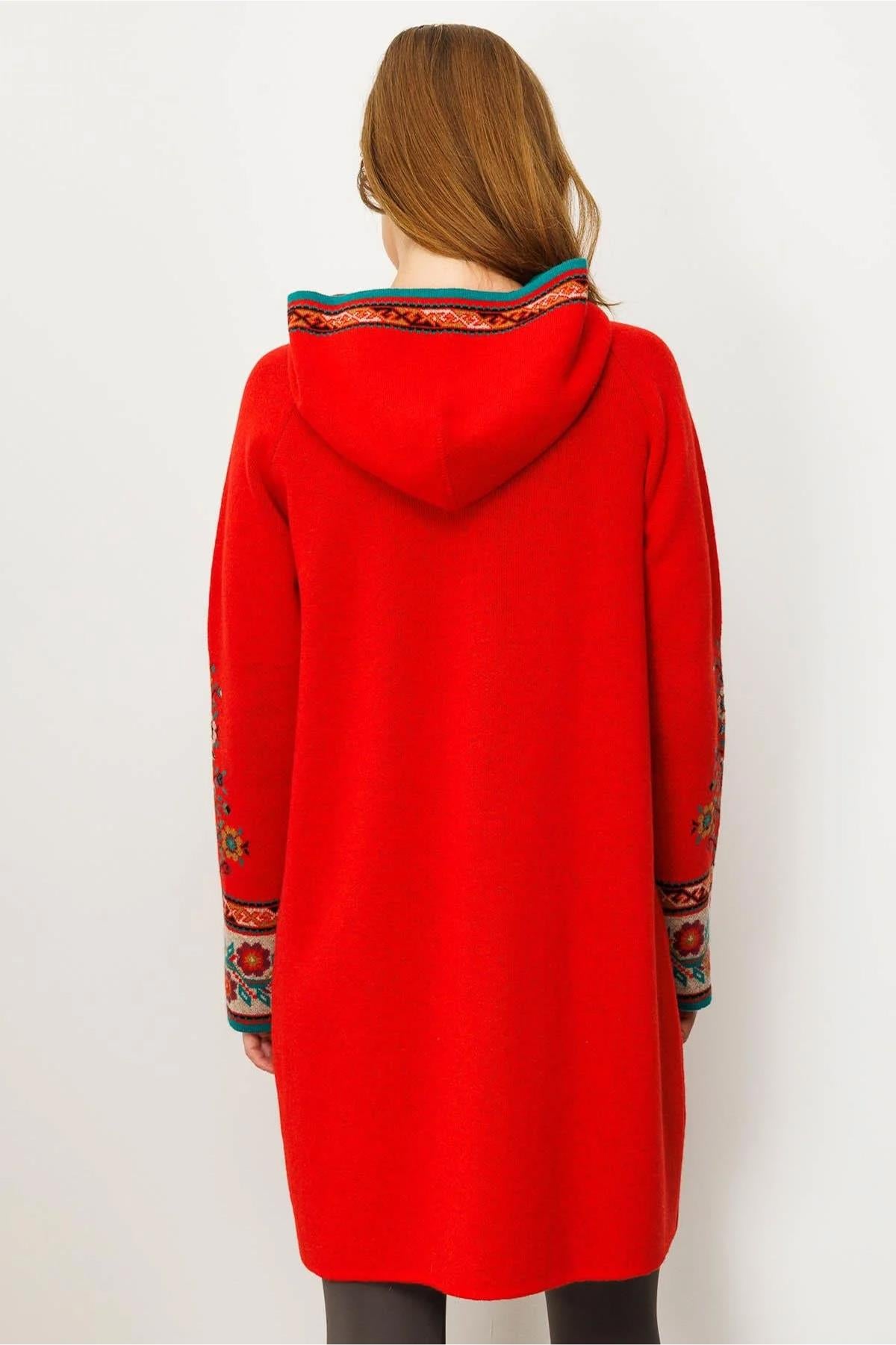 Kapüşonlu Kilim Jakarlı Püsküllü Hırka