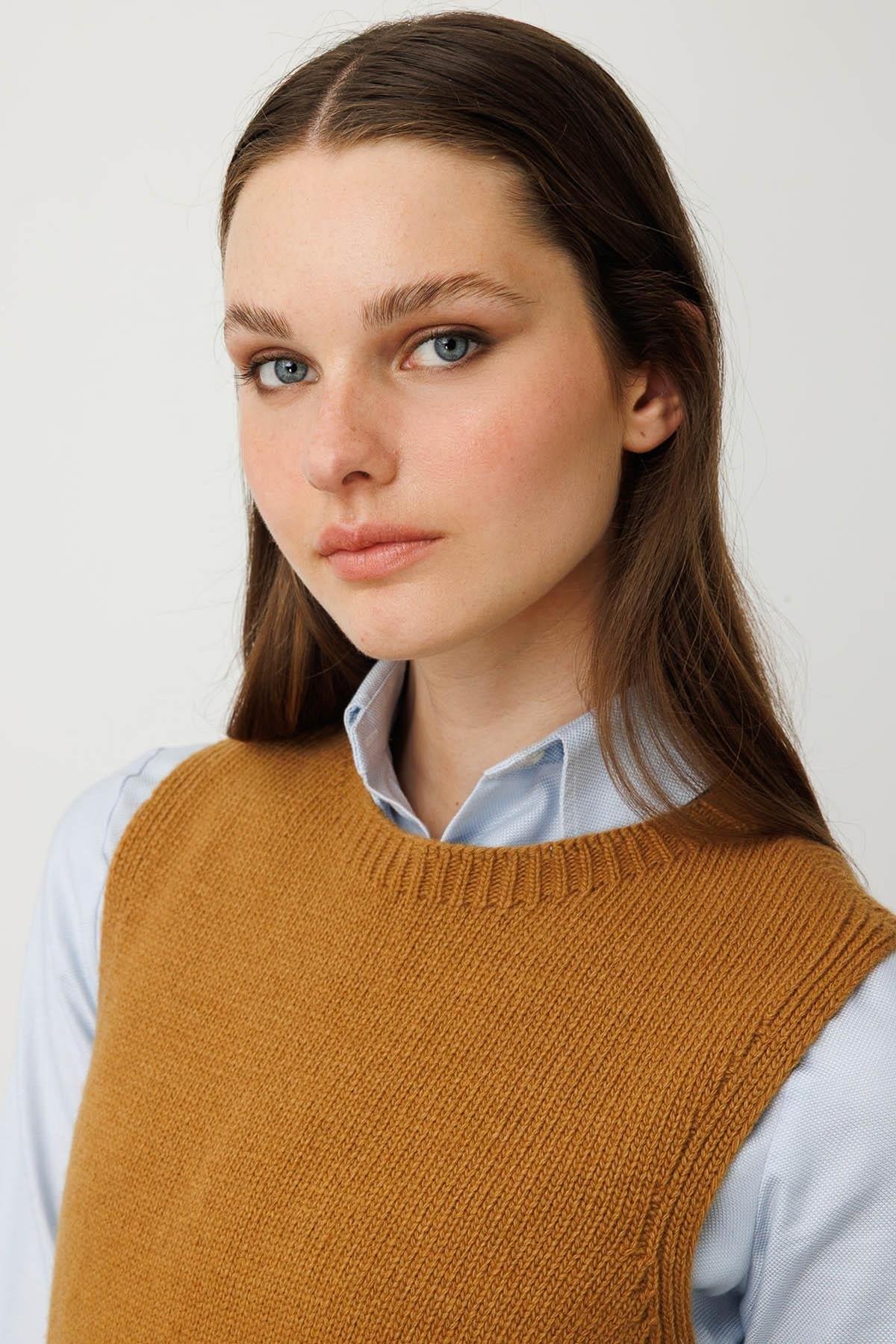 Crew Neck Floral Embroidered Sweater with Pocket 