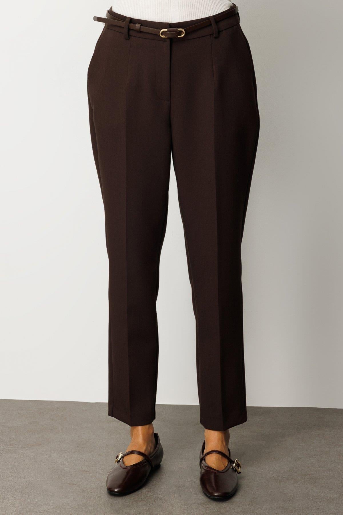 Beli Kemerli Dar Paça Pantolon