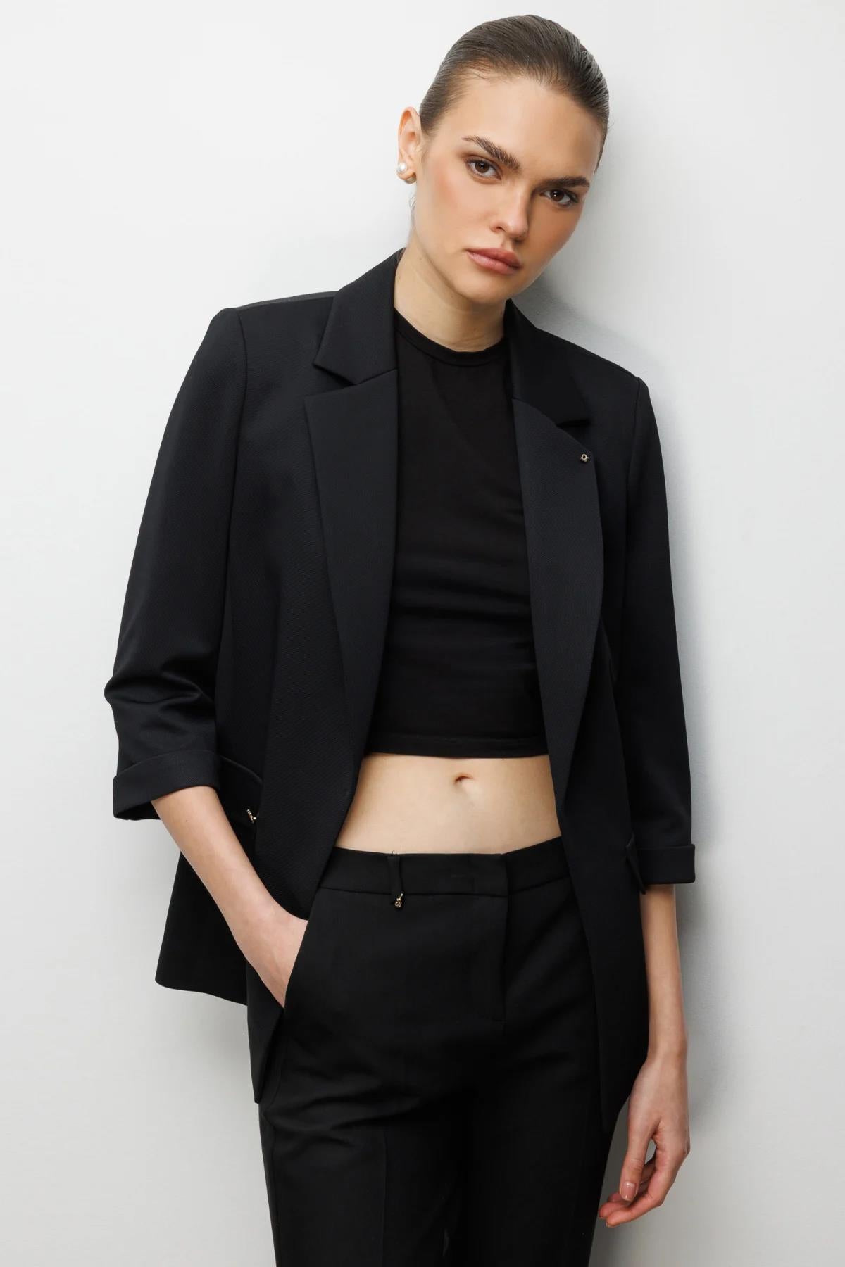 Duble Kol Yanları Yırtmaçlı Ceket