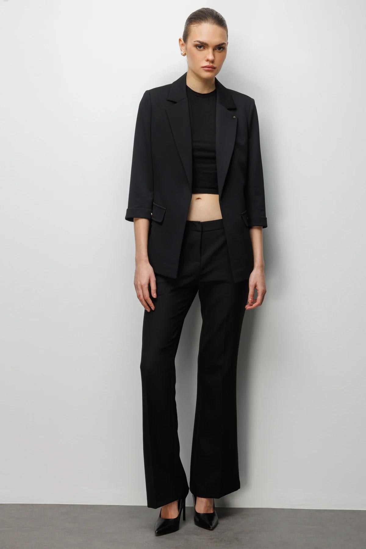 Duble Kol Yanları Yırtmaçlı Ceket