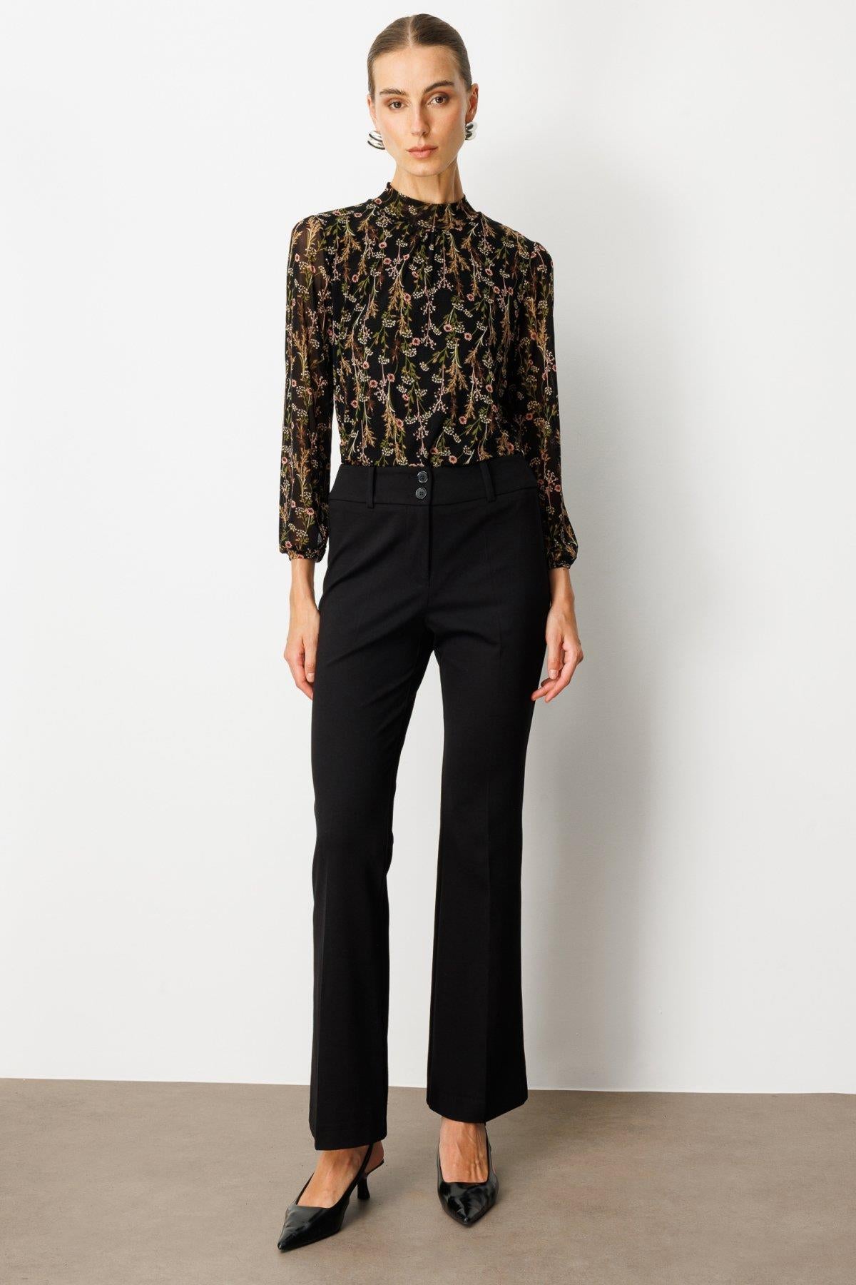 Bell-bottomed Pocketless Trousers