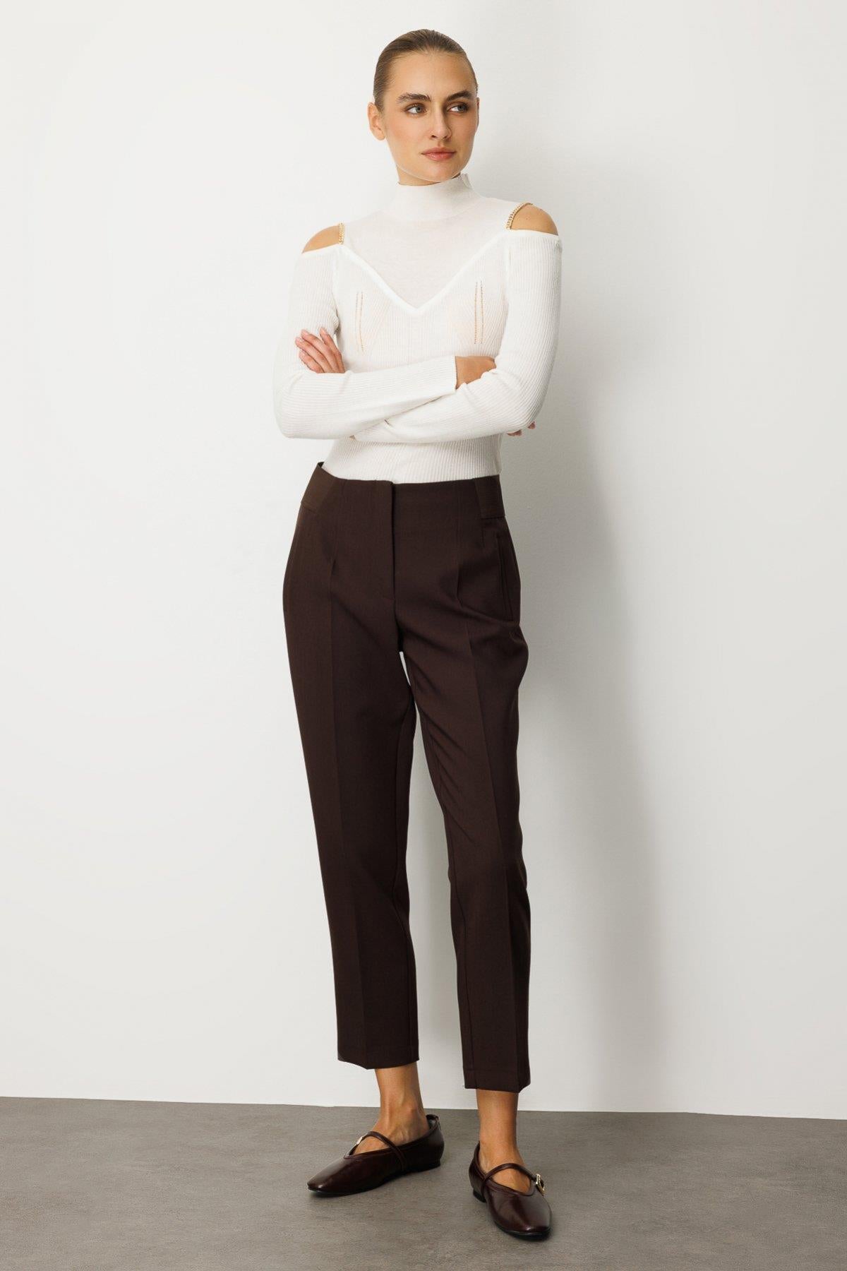 Beli Kalın Lastikli Dar Paça Pantolon