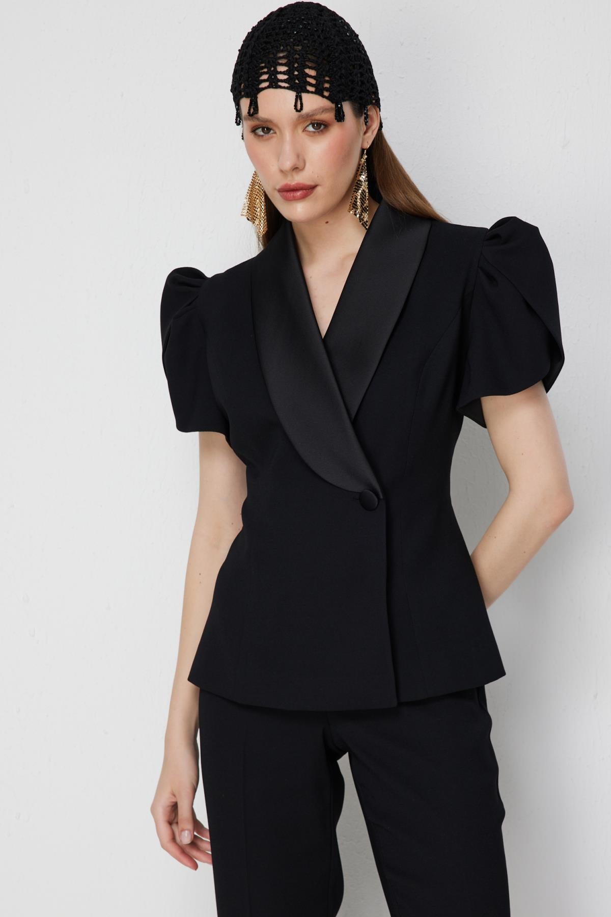 Saten Yaka Yarım Kol Ceket