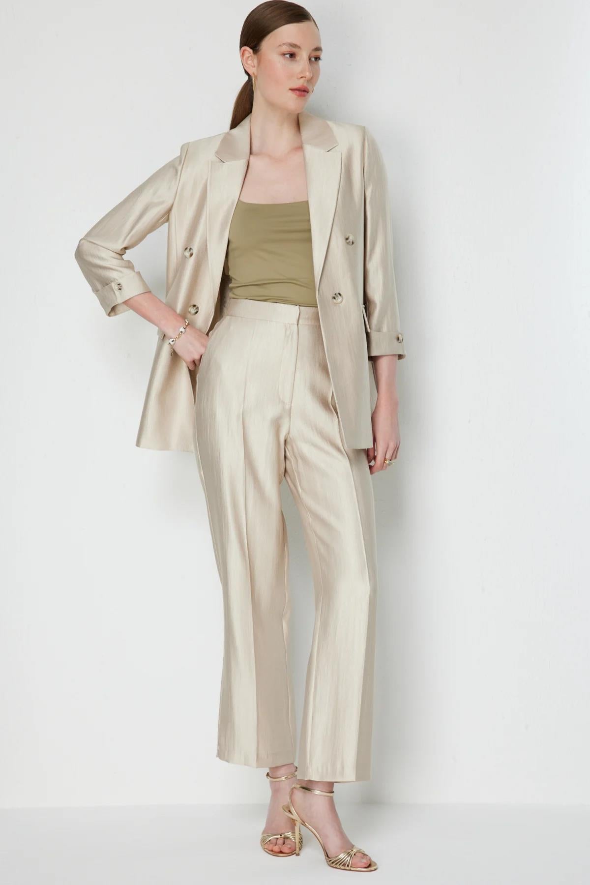 Katlamalı Kol Ön Açık Vatkalı Ceket