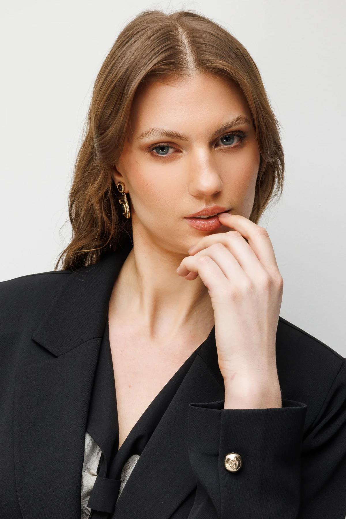 Metal Aksesuarlı Tek Düğme Büyük Beden Ceket