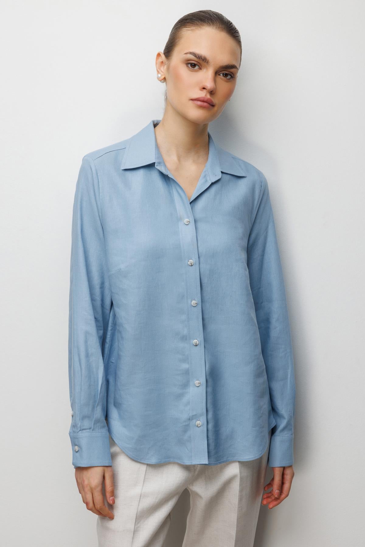 Önden Düğmeli Keten Gömlek