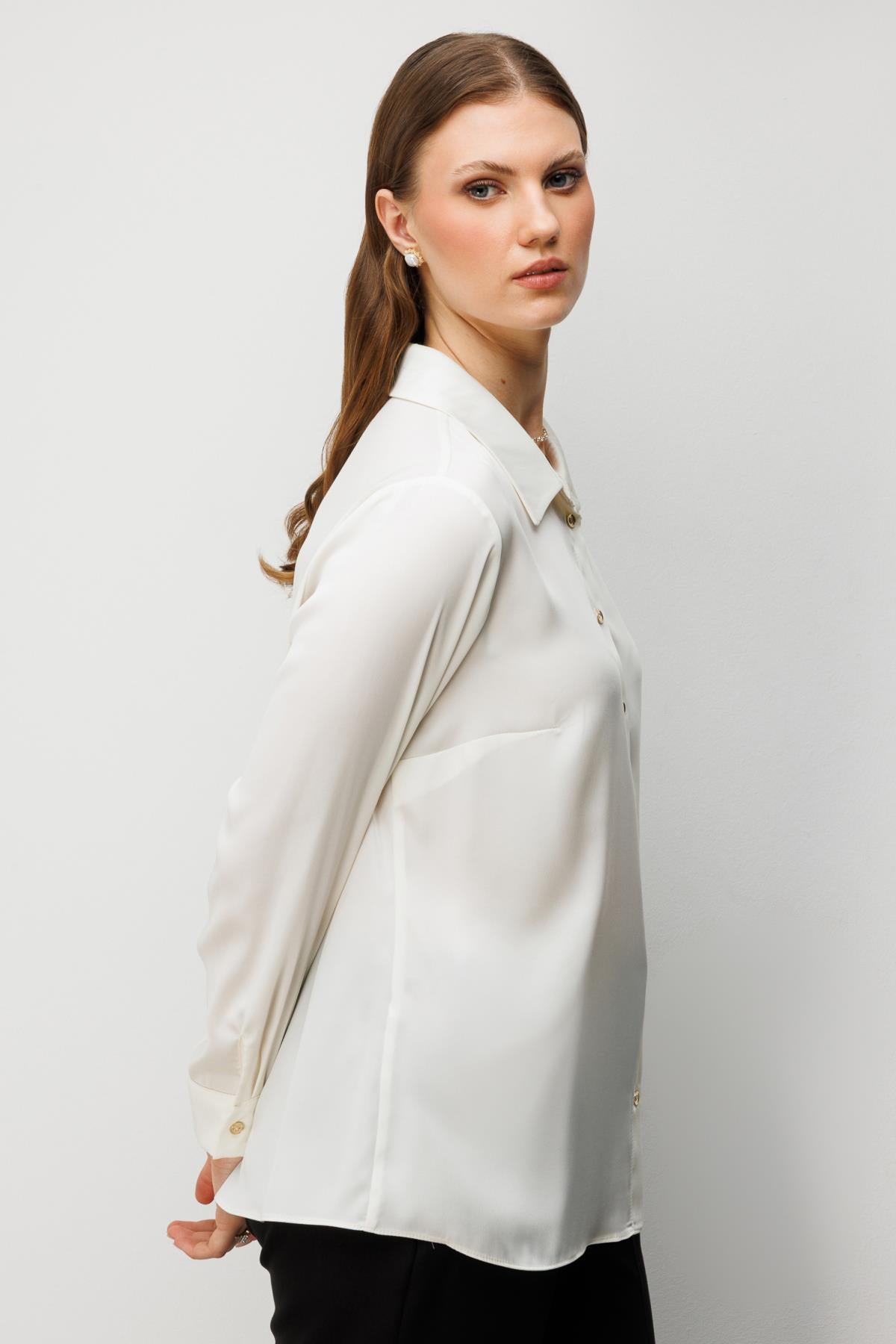 Saten Görünümlü Büyük Beden Gömlek