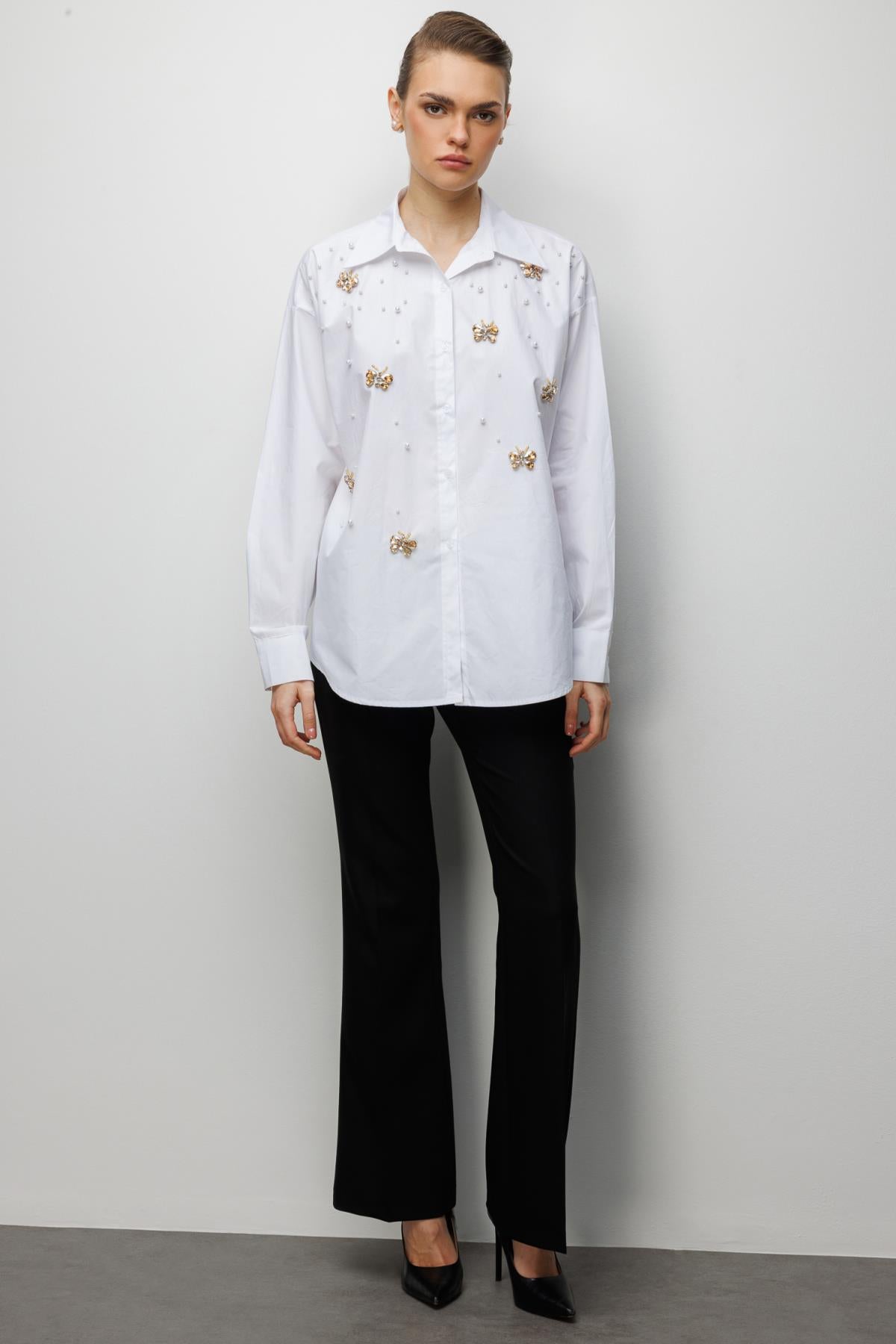 Kelebek Ve İnci İşlemeli Gömlek