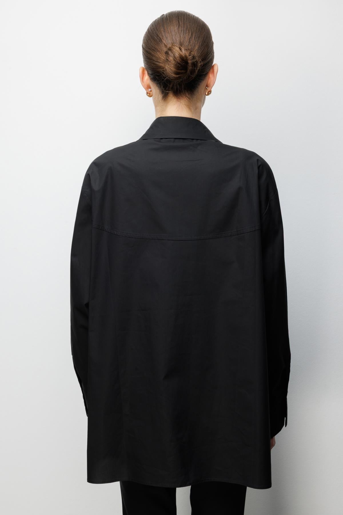 Metal Broşlu Oversize Gömlek