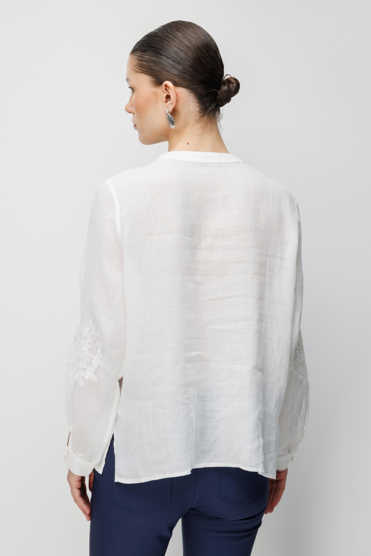 İşleme Detaylı Uzun Kollu Keten Bluz