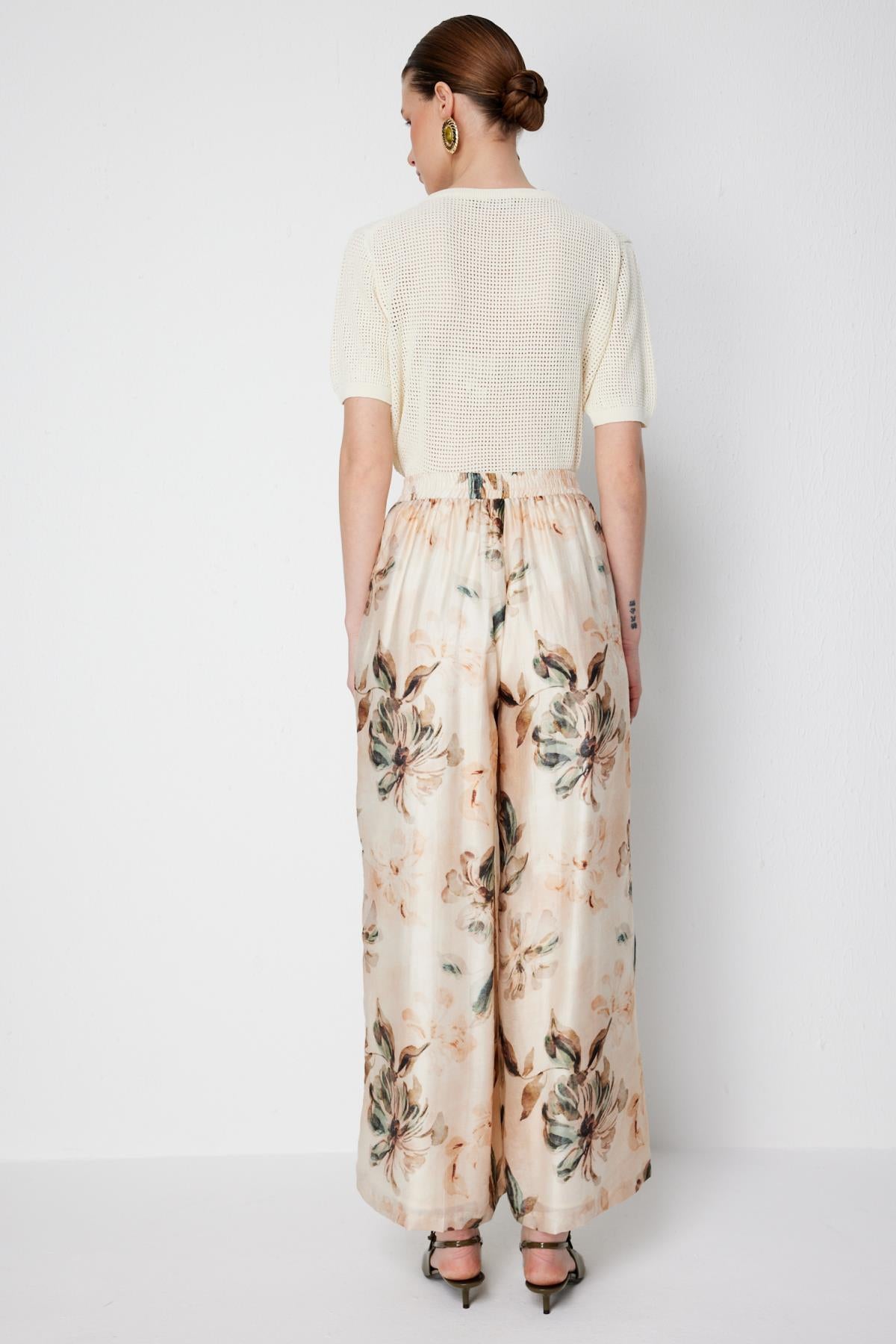 Çiçek Desenli Bol Paça Pantolon