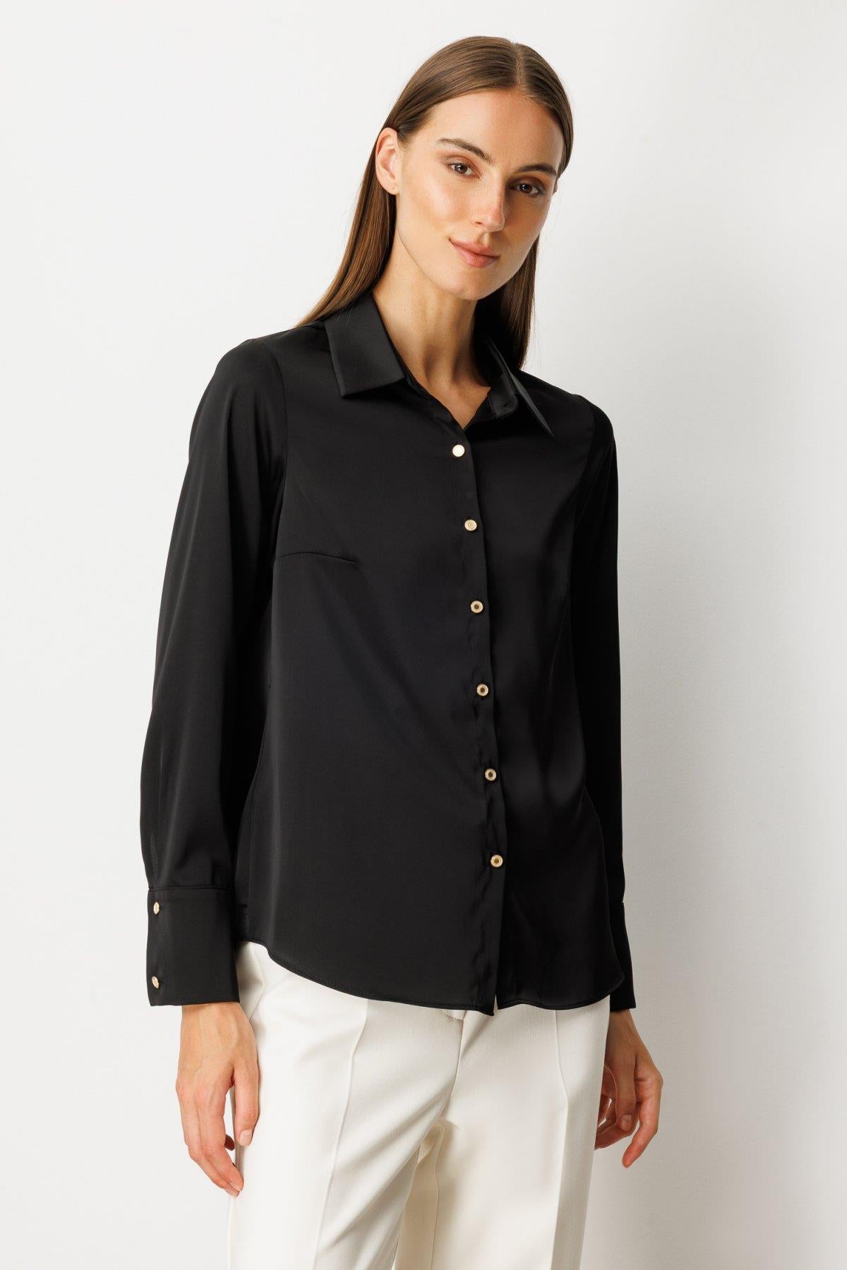 Önü Düğmeli Saten Gömlek