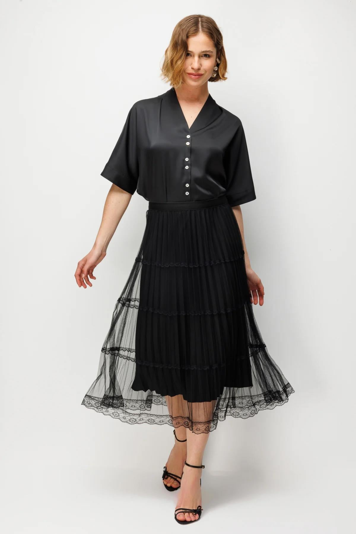 Dantel Detaylı Tül Piliseli Midi Etek