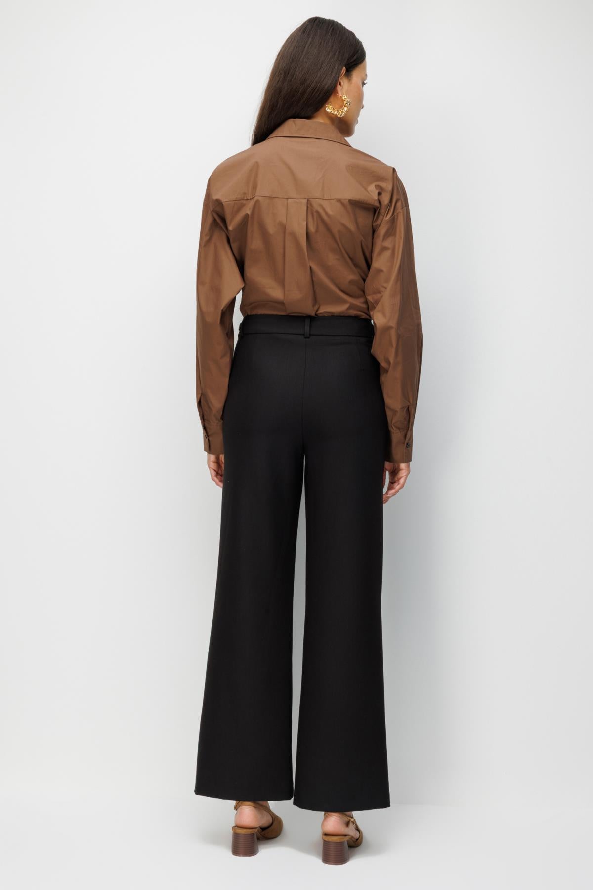 Beli Metal Aksesuarlı Bol Paça Pantolon