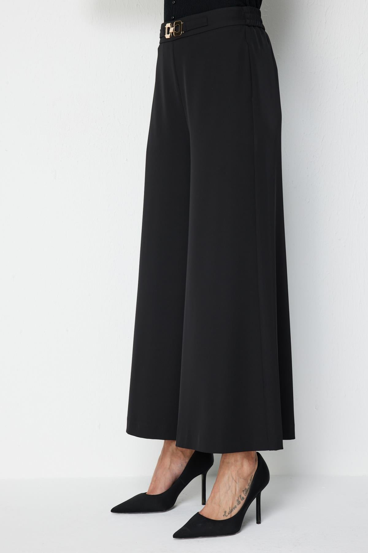 Metal Buckle Skirted Trousers