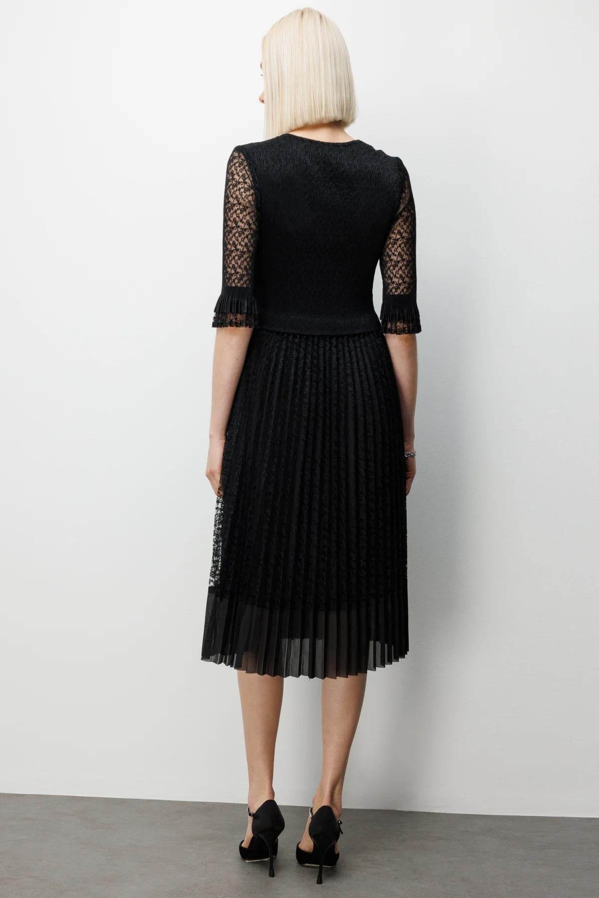 Beaded Detail Lace Midi Dress