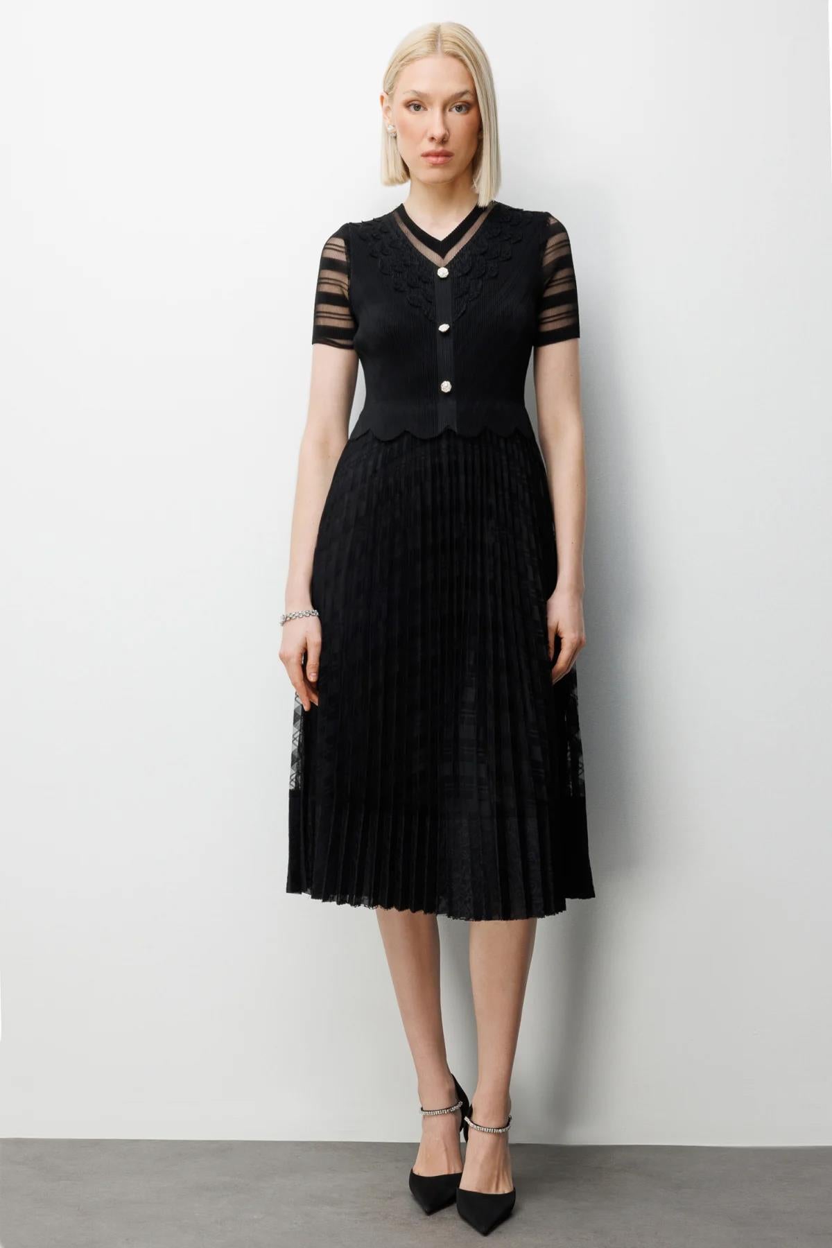 Süs Düğmeli Akordiyon Kumaş Midi Elbise