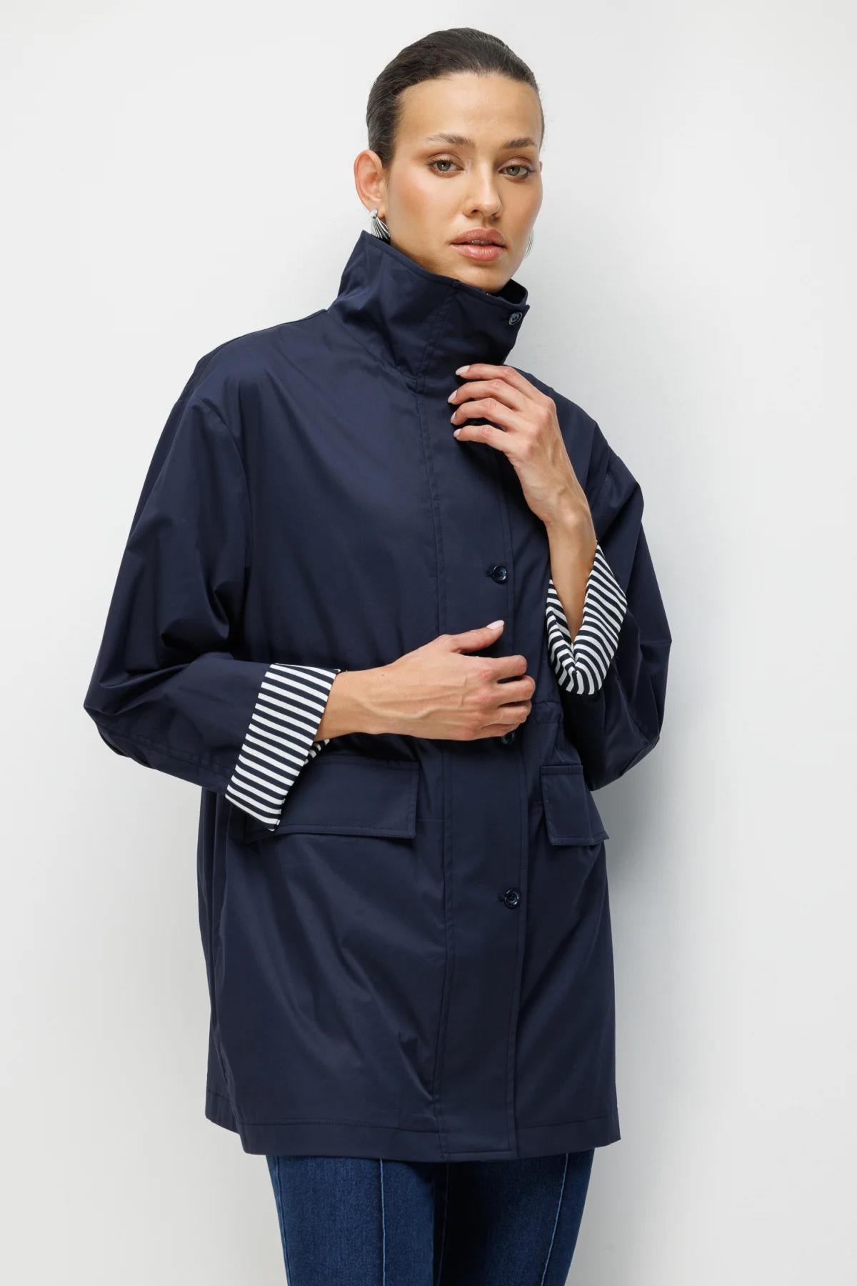 Stand-up collar, flap pockets, fold-down sleeves, striped short coat