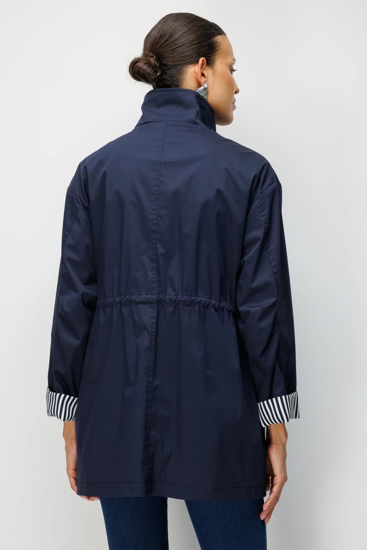 Stand-up collar, flap pockets, fold-down sleeves, striped short coat