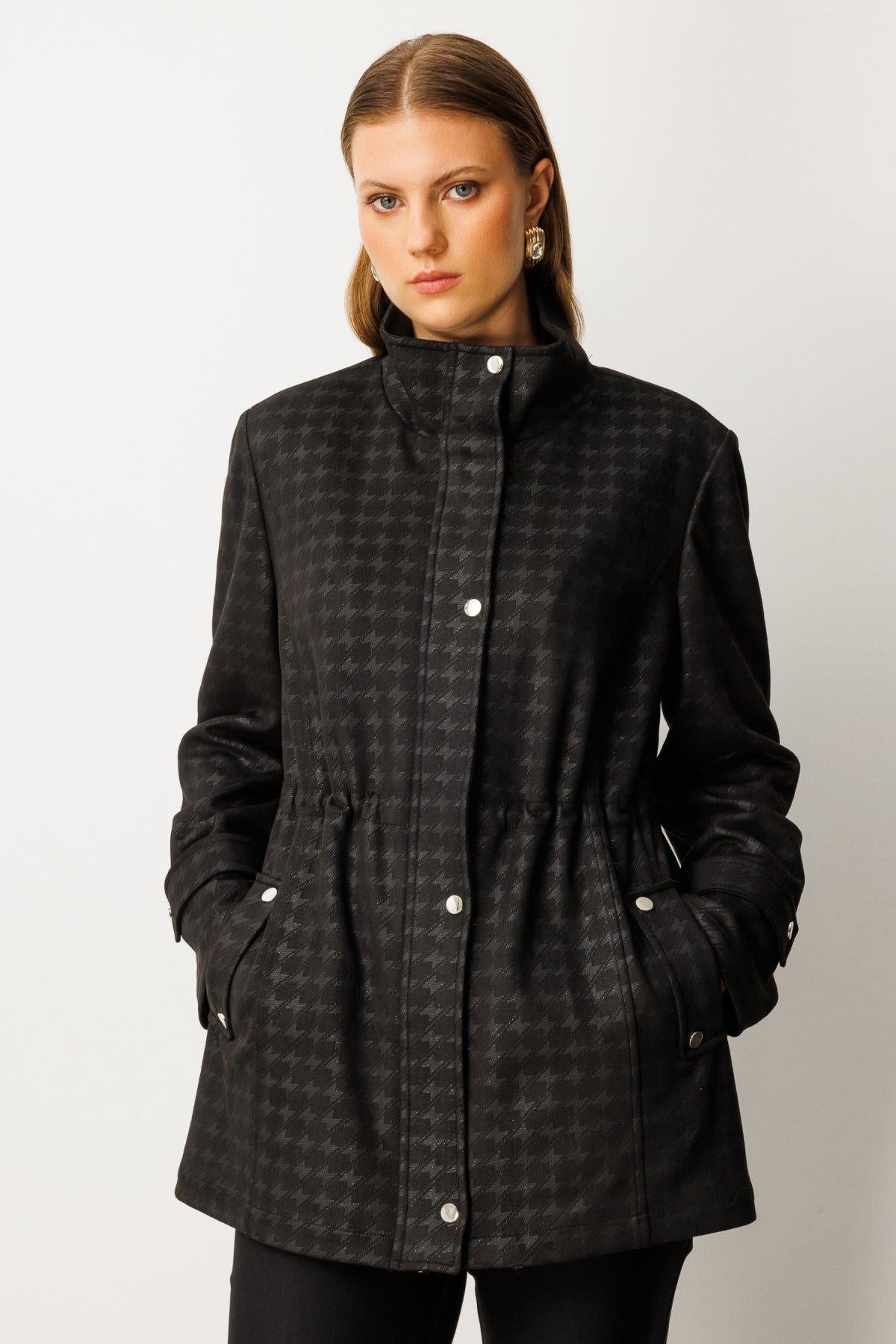 Beli Lastikli Kazayağı Desenli Büyük Beden Kap