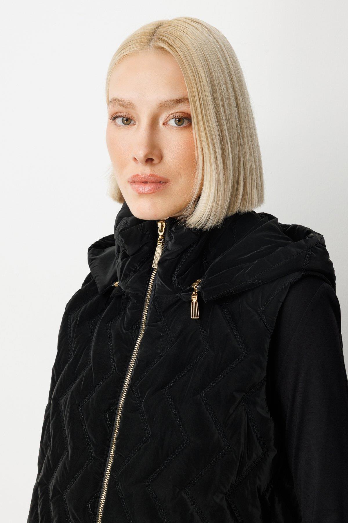 Yan Aksesuar Detaylı Şişme Yelek