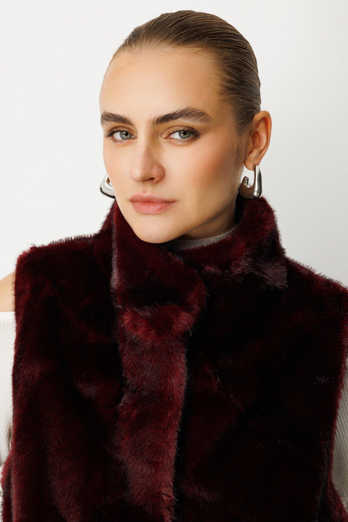 Torba Cepli Ön Çıtçıtlı Peluş Yelek