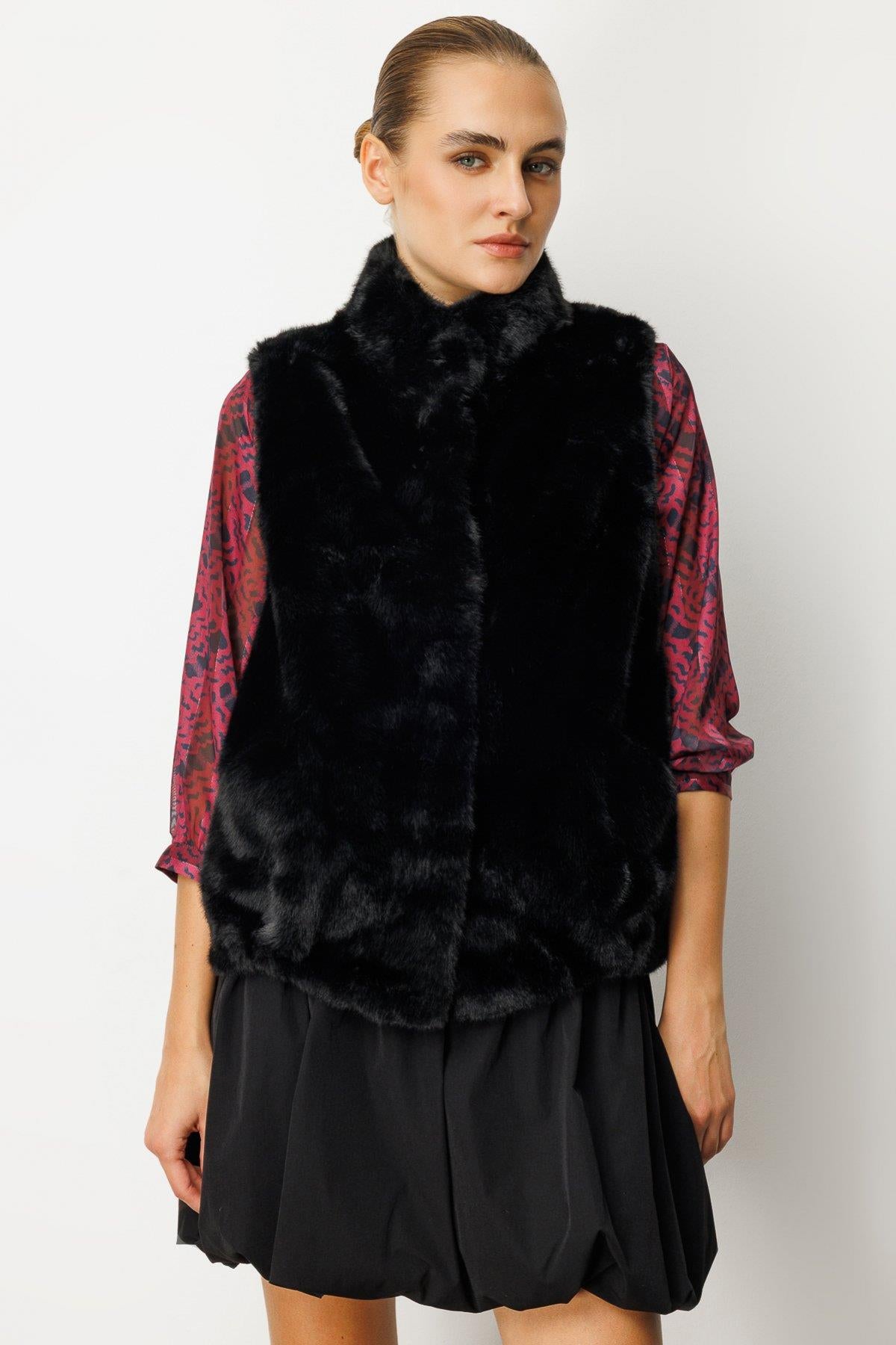 Torba Cepli Ön Çıtçıtlı Peluş Yelek