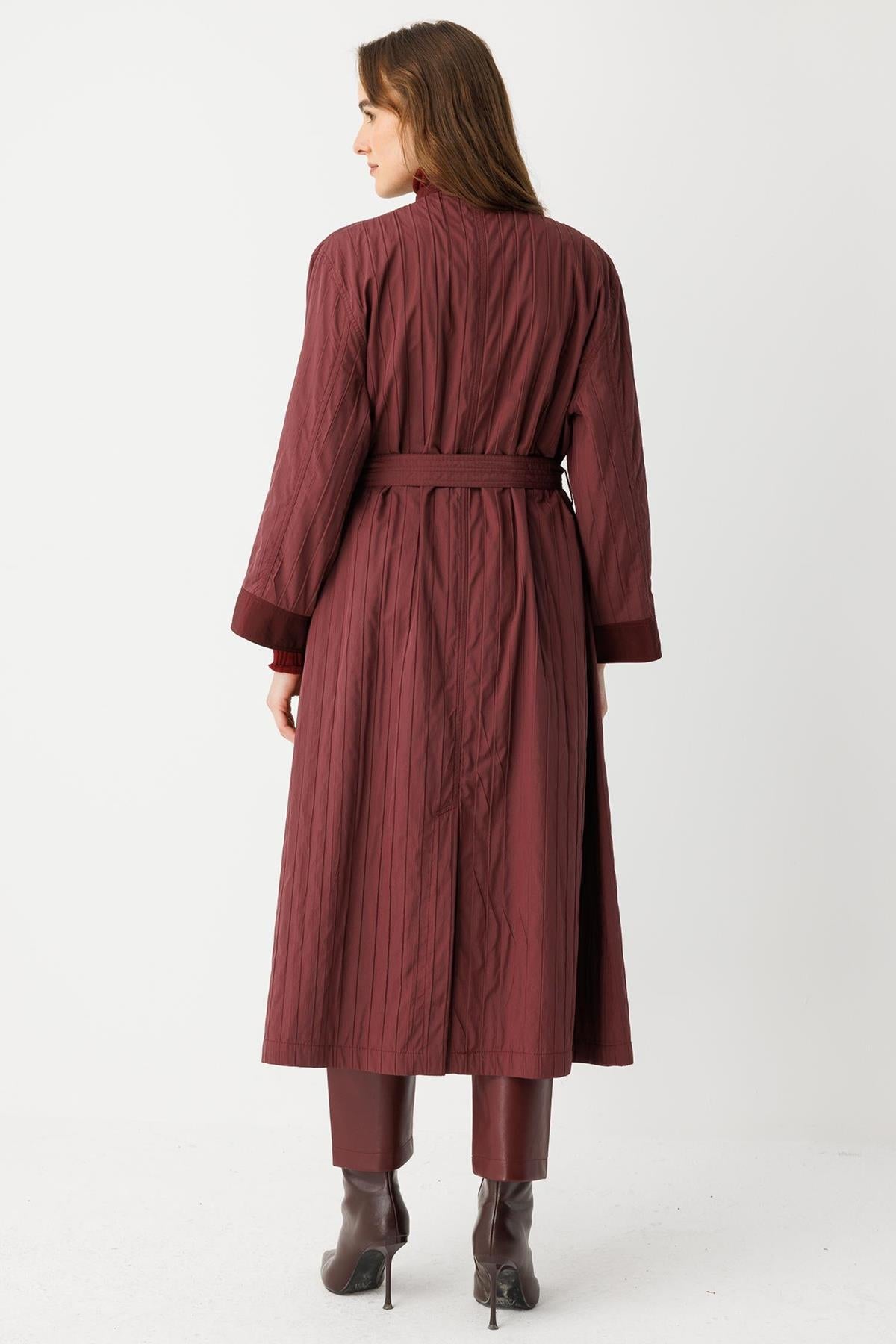 Geniş Yaka Beli Bağlamalı Kaban