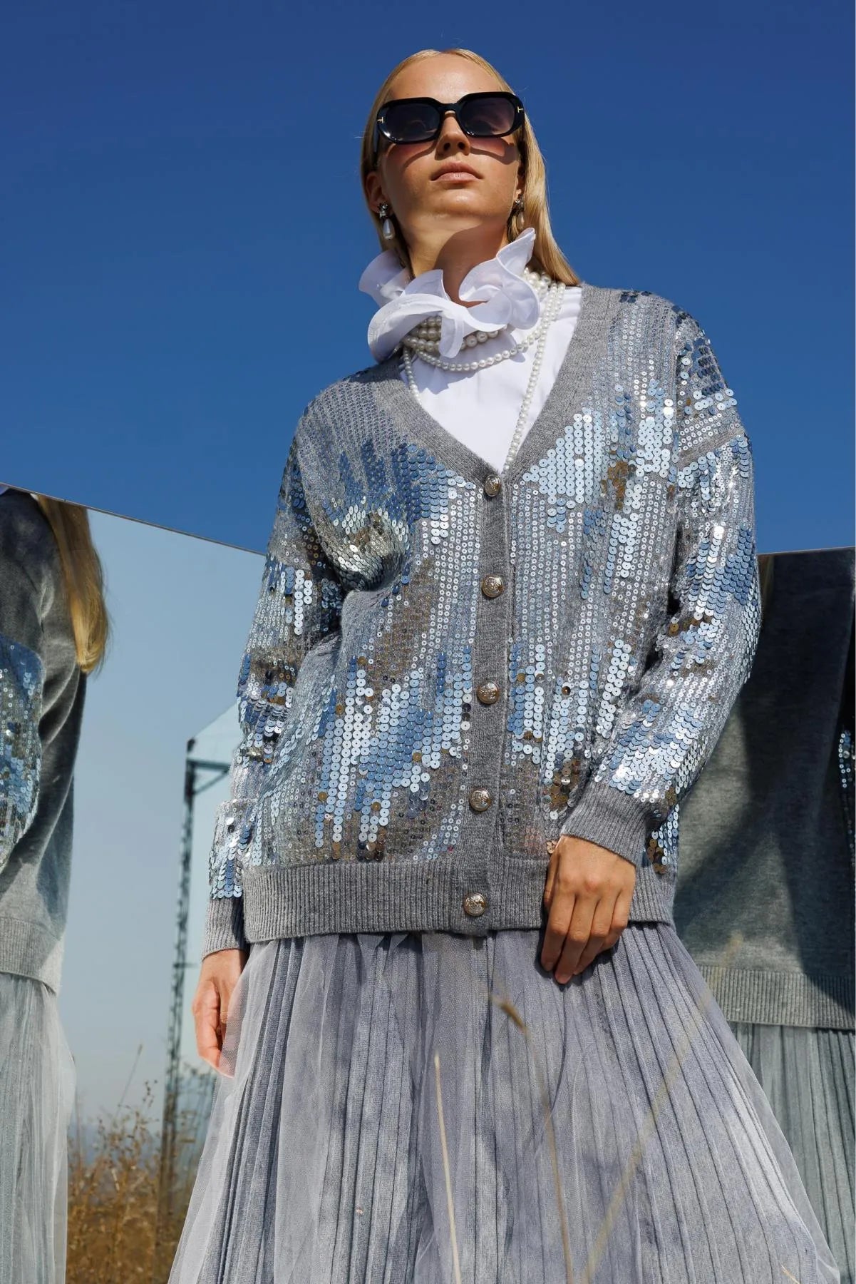 Sequin Embroidered Buttoned Cardigan