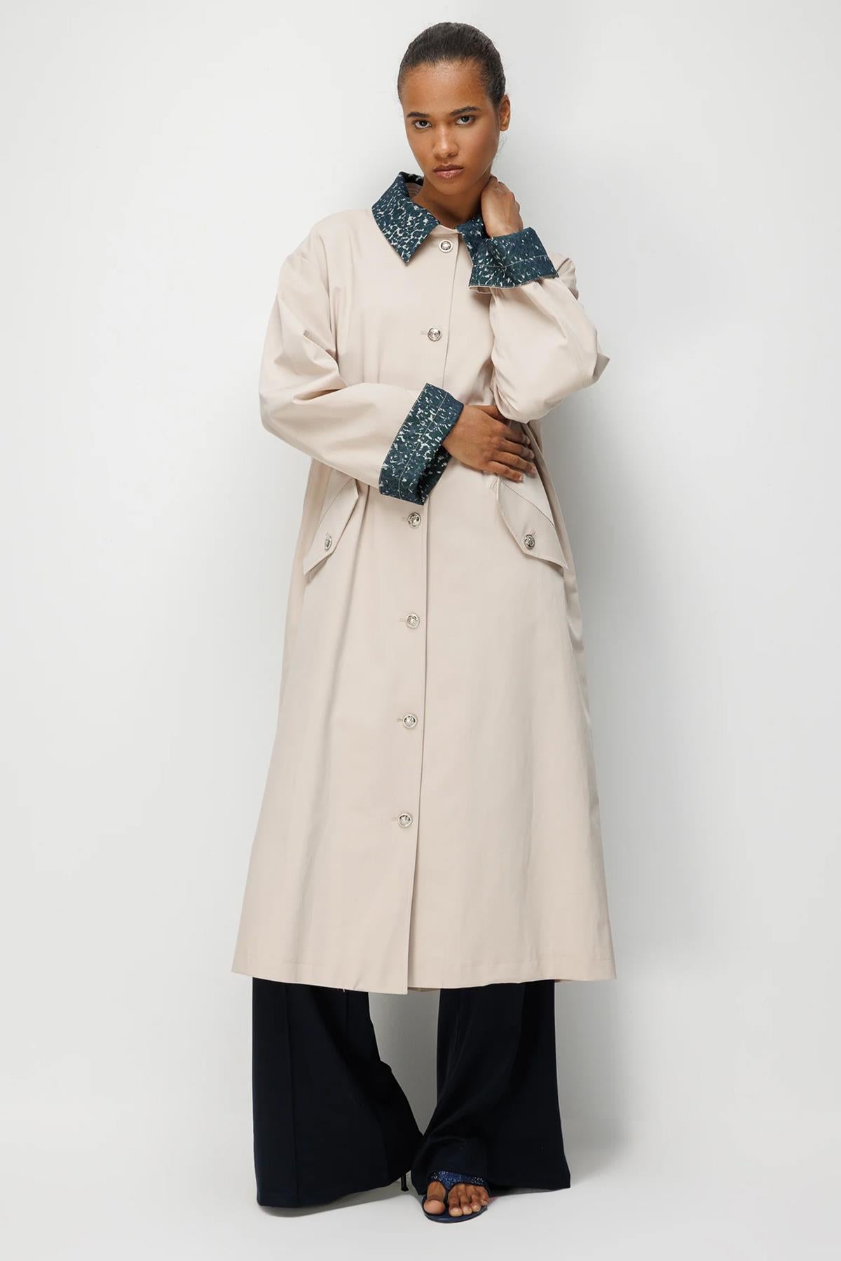 Leopar Desen Yaka Ve Kol Önden Düğmeli Kap