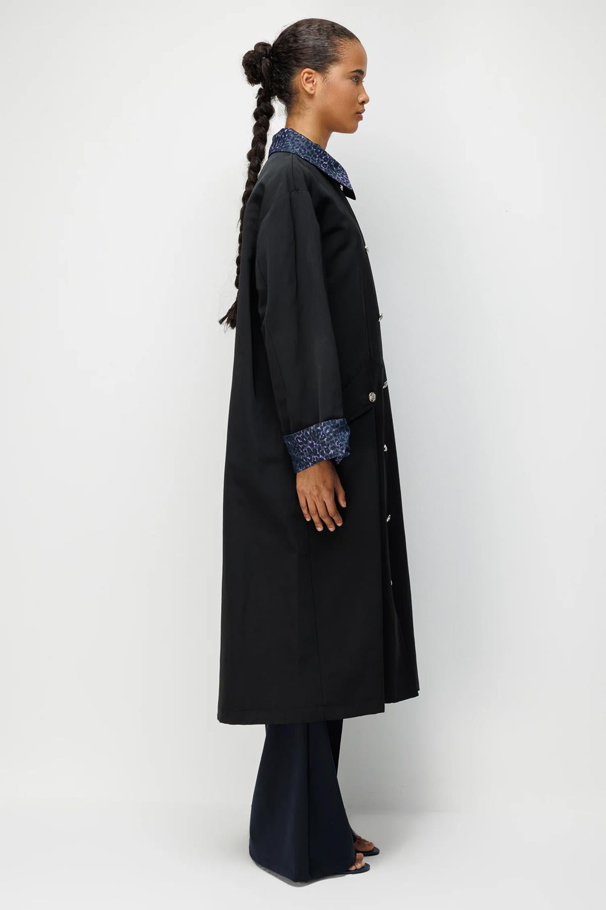 Leopar Desen Yaka Ve Kol Önden Düğmeli Kap