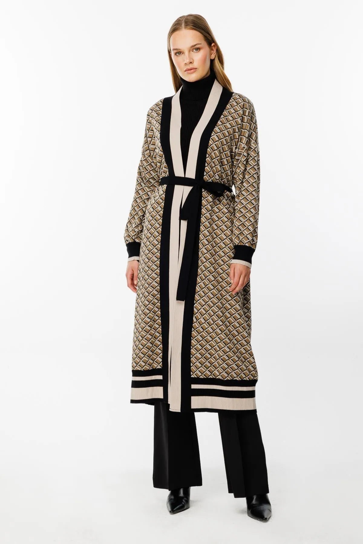 Square Patterned Long Knitted Cardigan