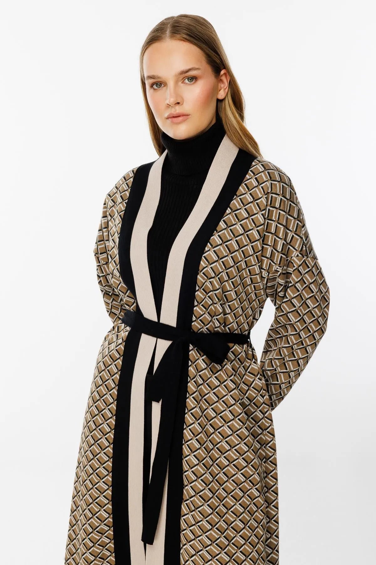 Square Patterned Long Knitted Cardigan