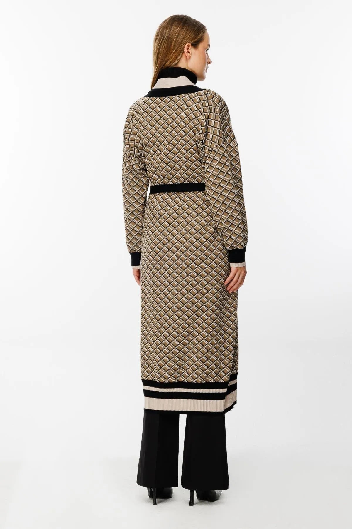 Square Patterned Long Knitted Cardigan