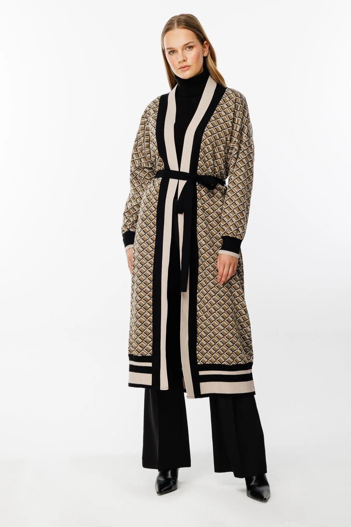 Square Patterned Long Knitted Cardigan