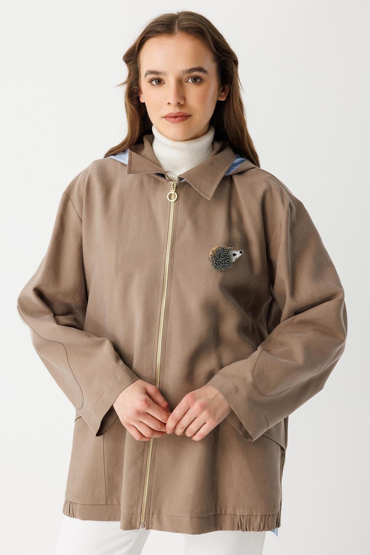 Kirpi Aksesuar Detaylı Ceket