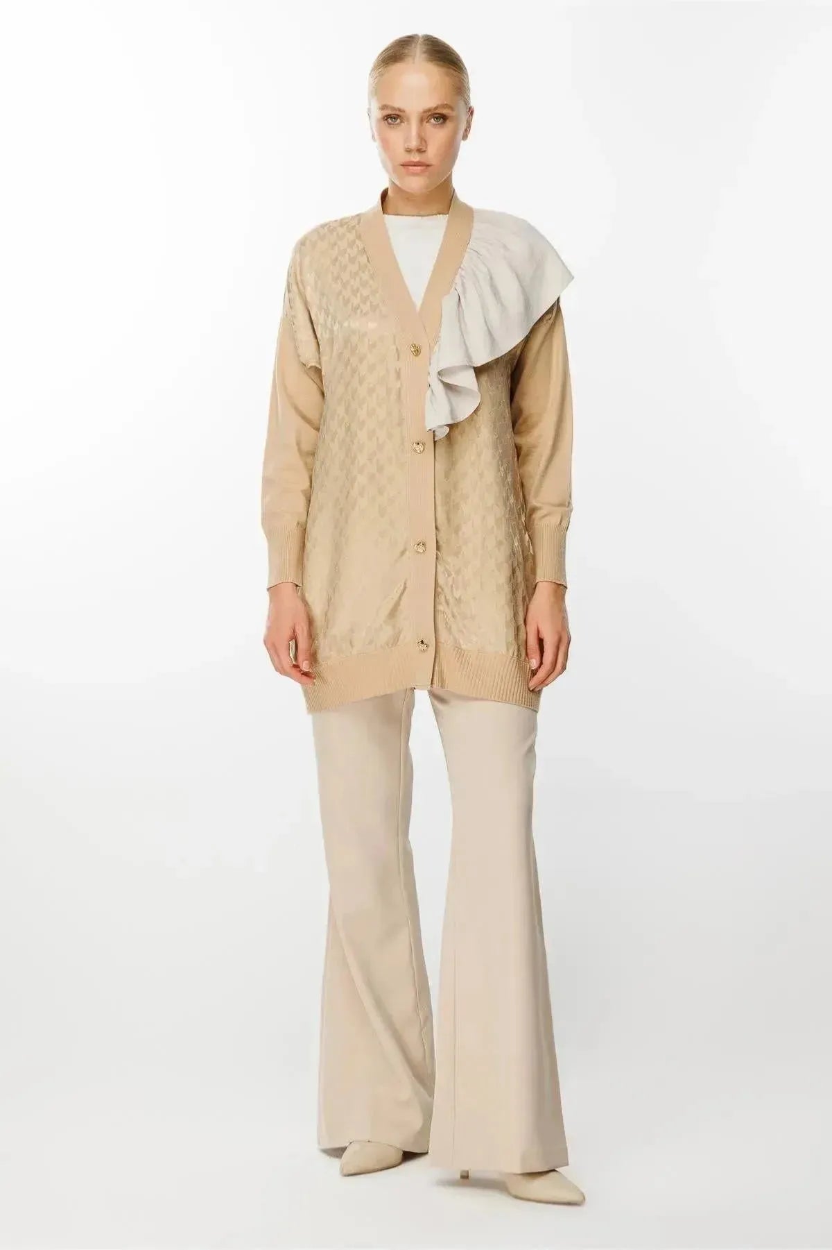 Ruffle Detailed Cardigan