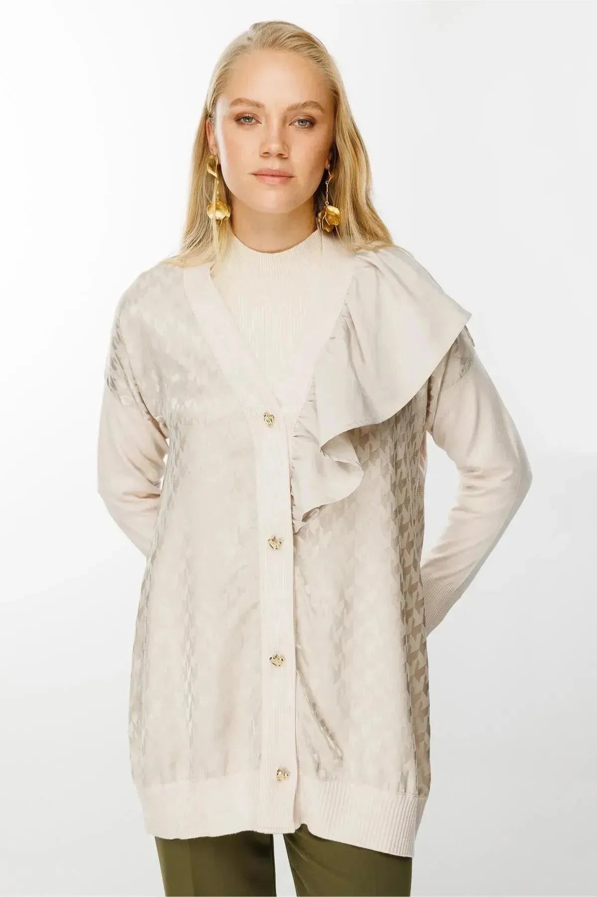 Ruffle Detailed Cardigan
