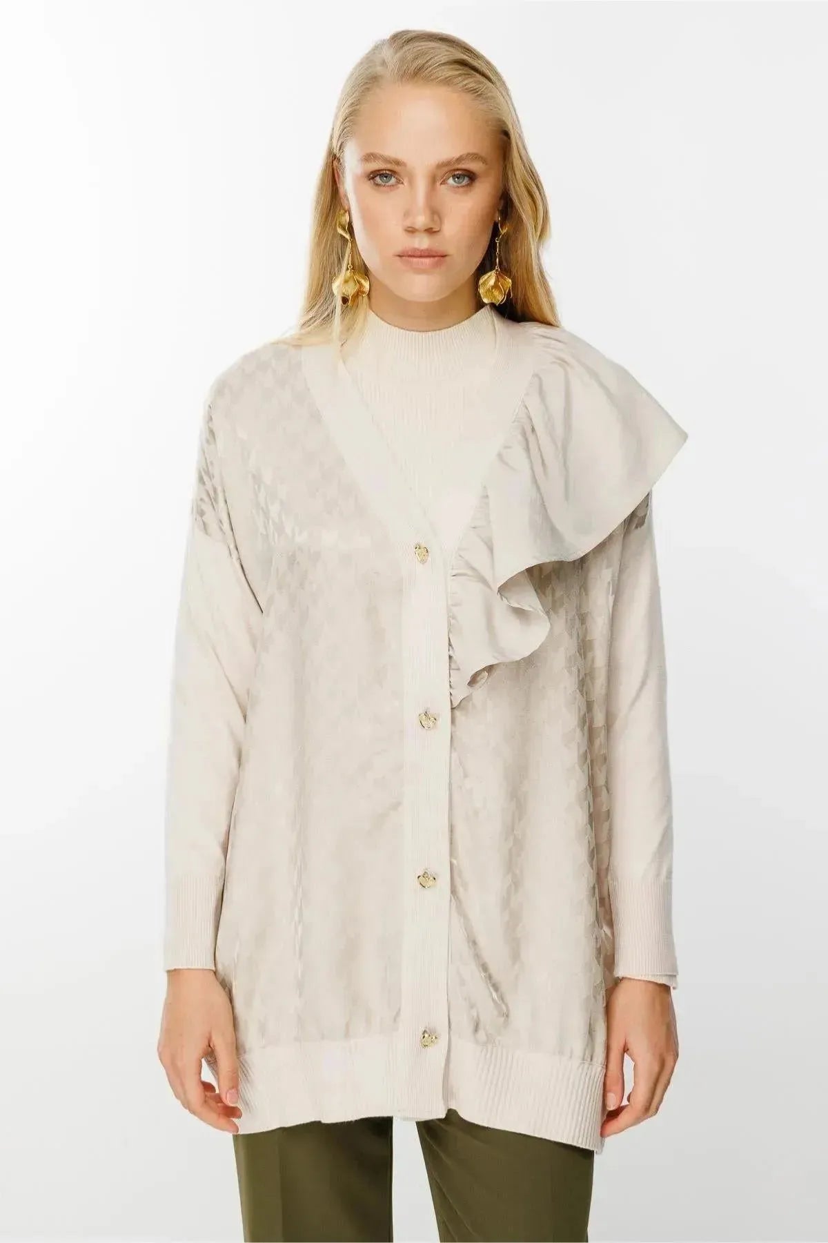 Ruffle Detailed Cardigan