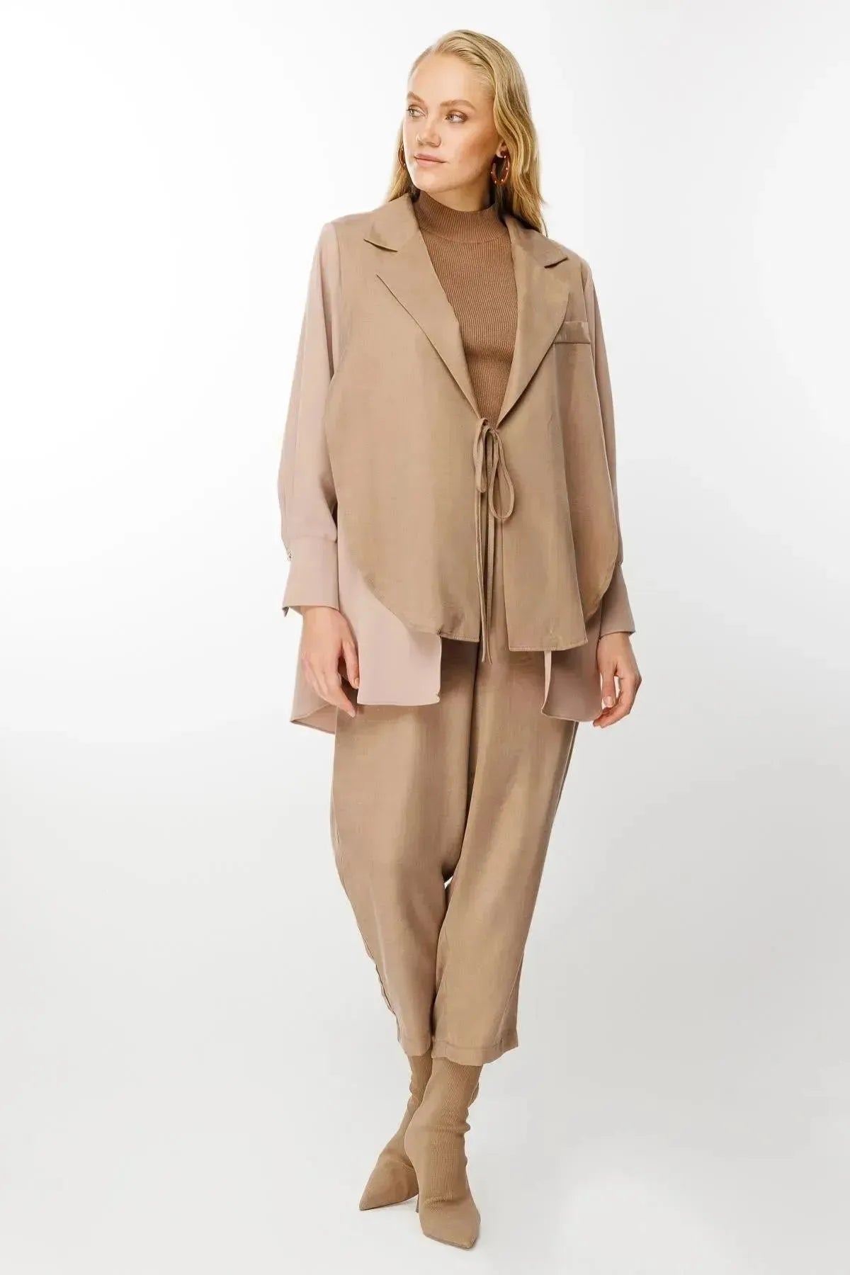 Tied Jacket and Trousers Double Suit