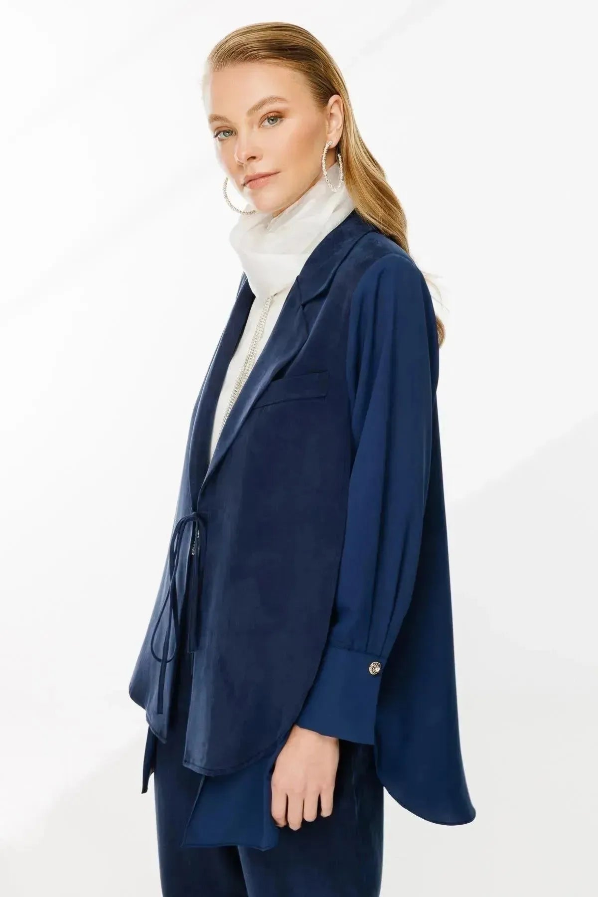 Tied Jacket and Trousers Double Suit
