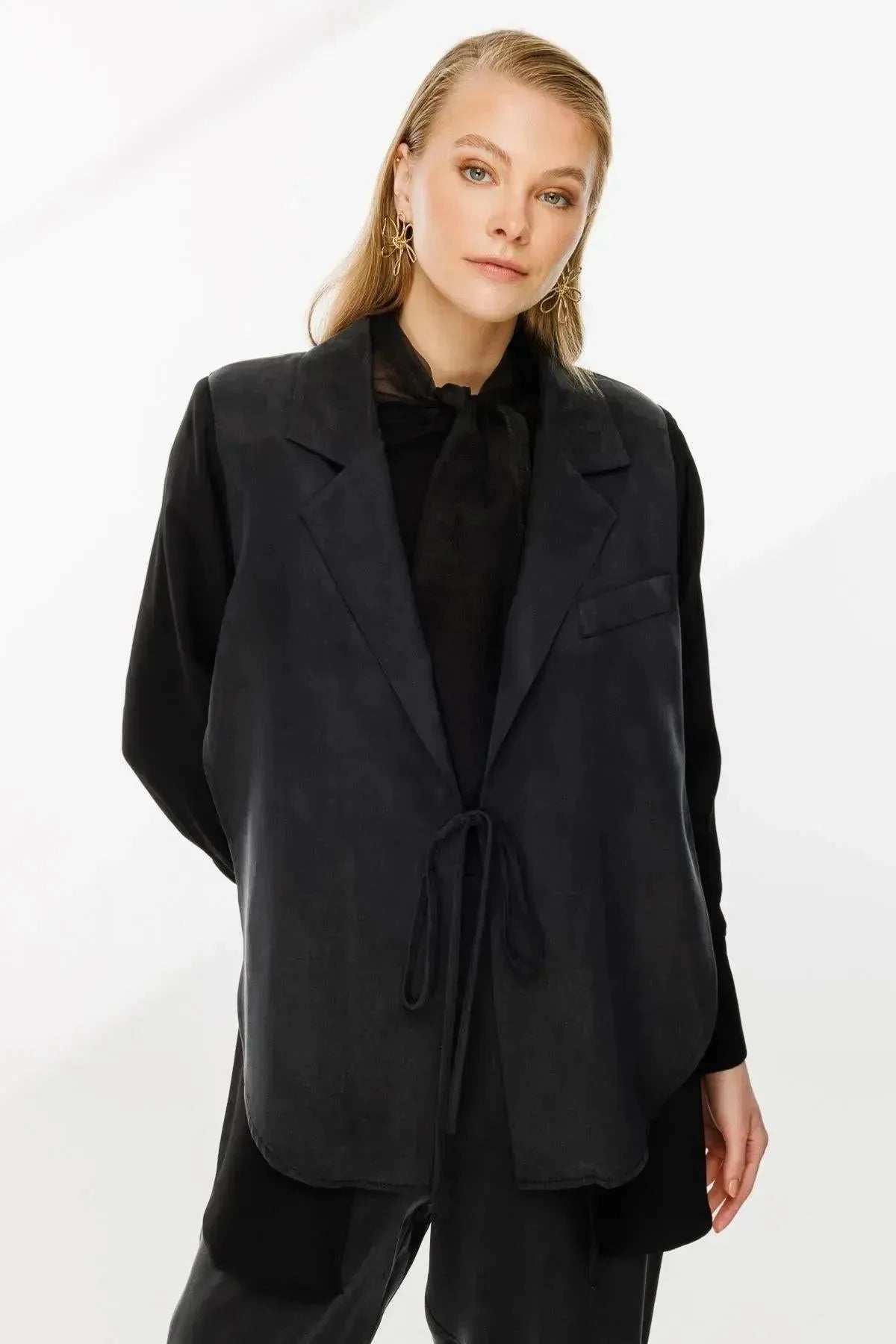 Tied Jacket and Trousers Double Suit