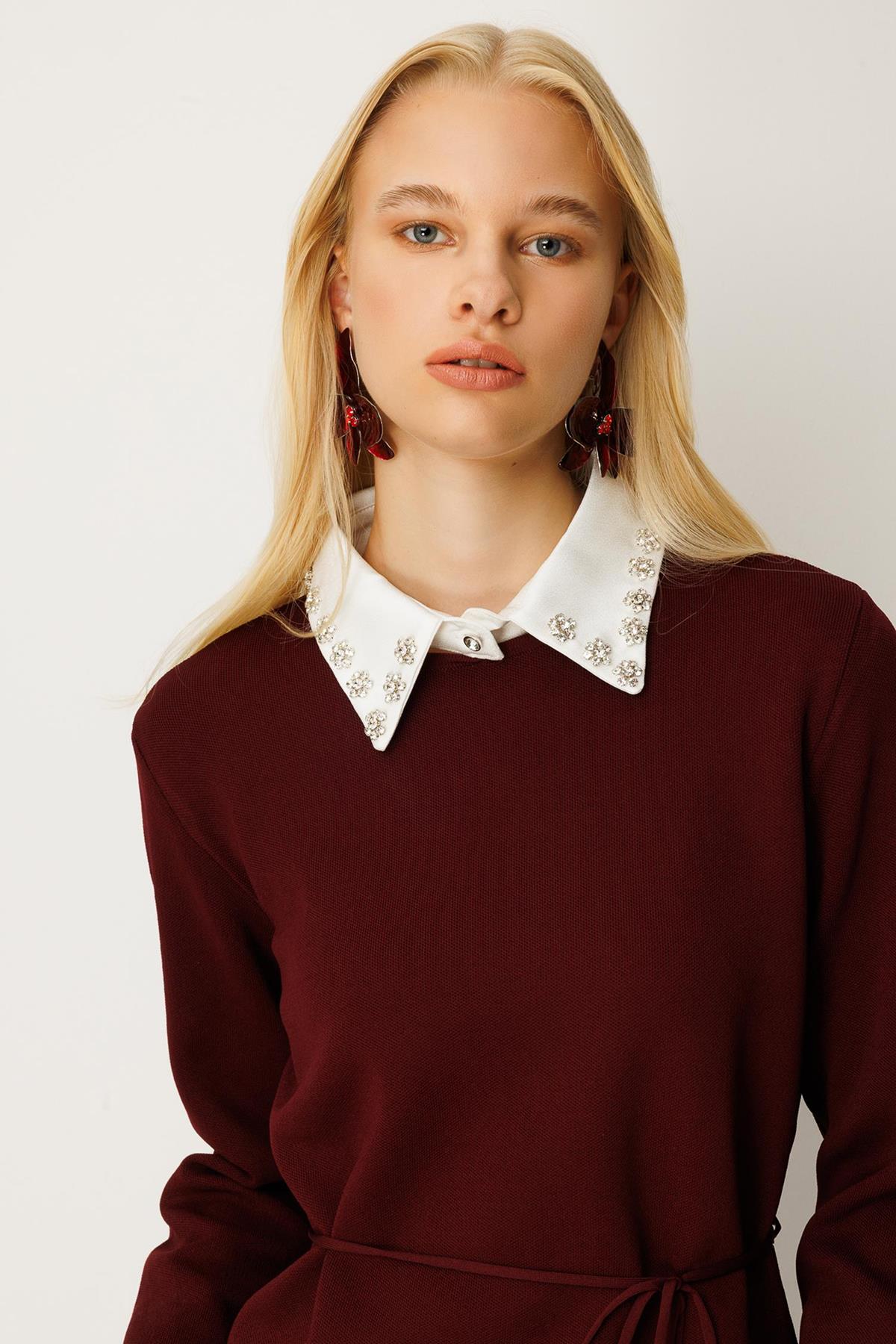 Stone Embroidered Collar and Belted Knitwear Suit