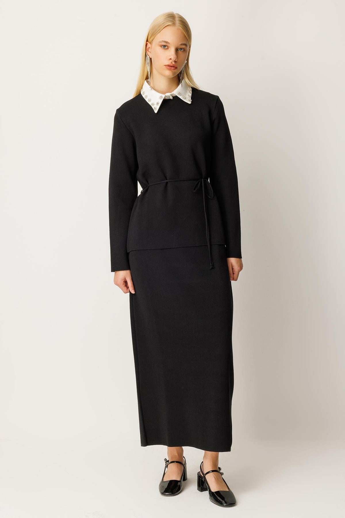 Stone Embroidered Collar and Belted Knitwear Suit