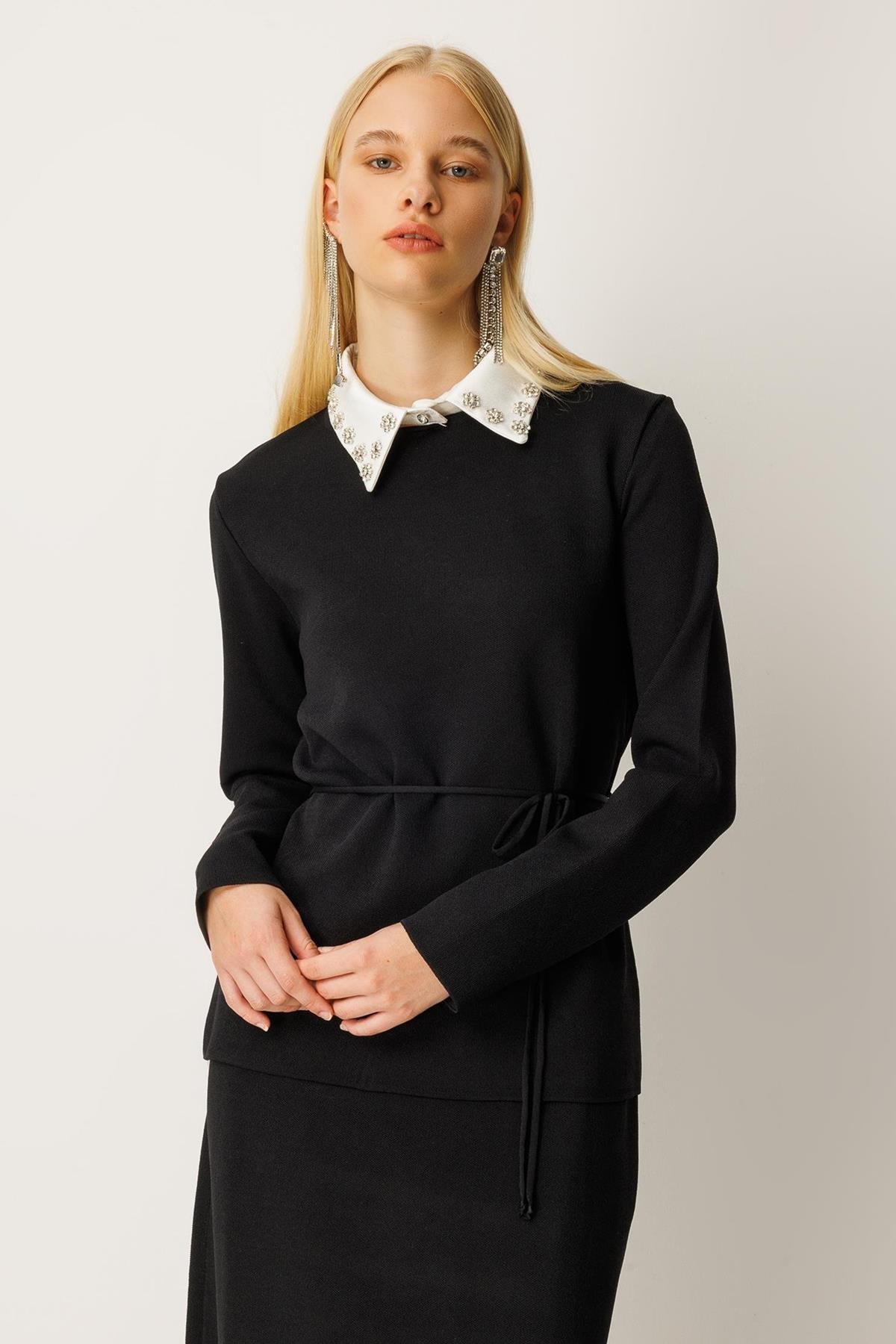 Stone Embroidered Collar and Belted Knitwear Suit